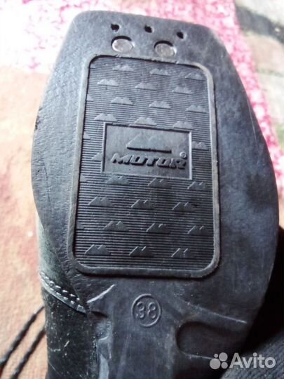 Ботинки лыжные