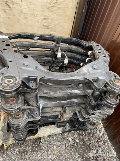 Подрамник передний toyota camry 40