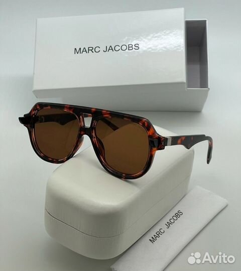 Солнцезащитные очки мужские и женские