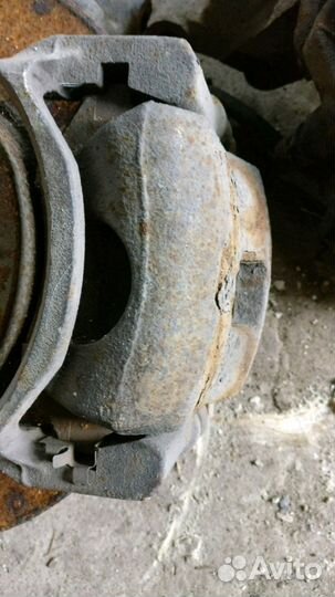 Суппорт Mazda 323 BJ Familia левый правый