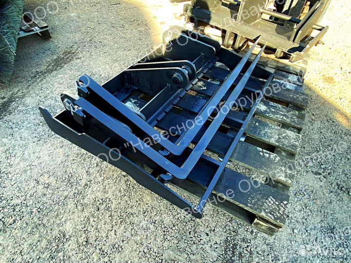 Паллетные вилы на фронтальный погрузчик Shantui