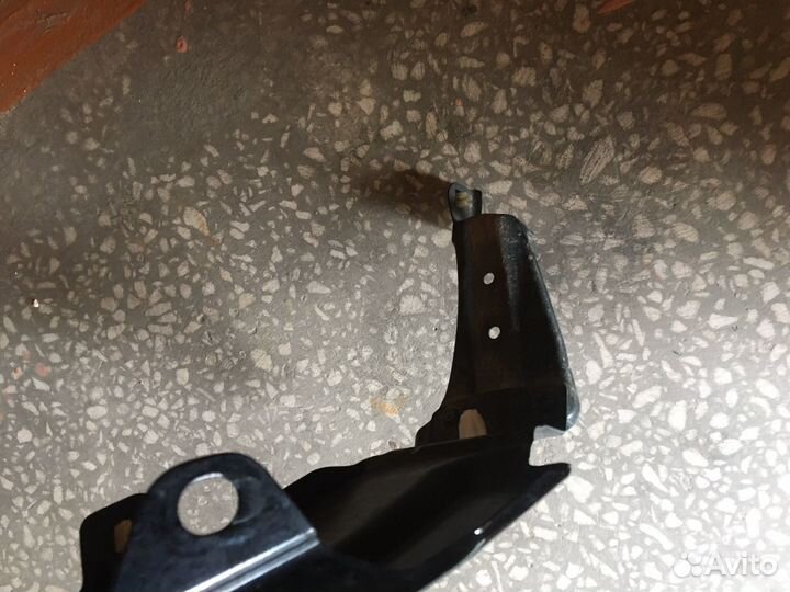 Крыло Honda Vezel, левое переднее RU1 2020 год