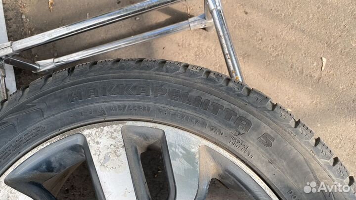 R17 Nokian Tyres Hakkapeliitta 5 215/55, PCD 5x114.3 DIA 66.1