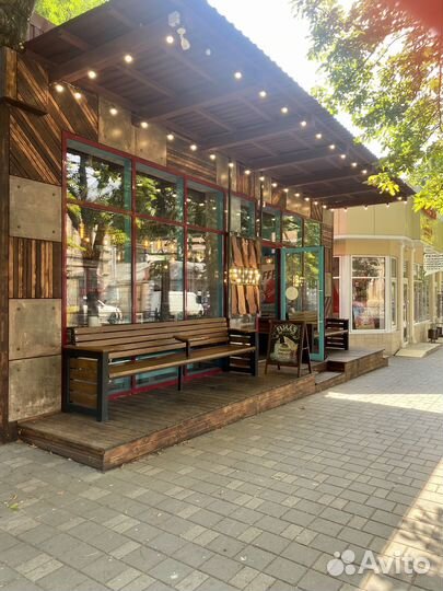 Управляющий в кафе