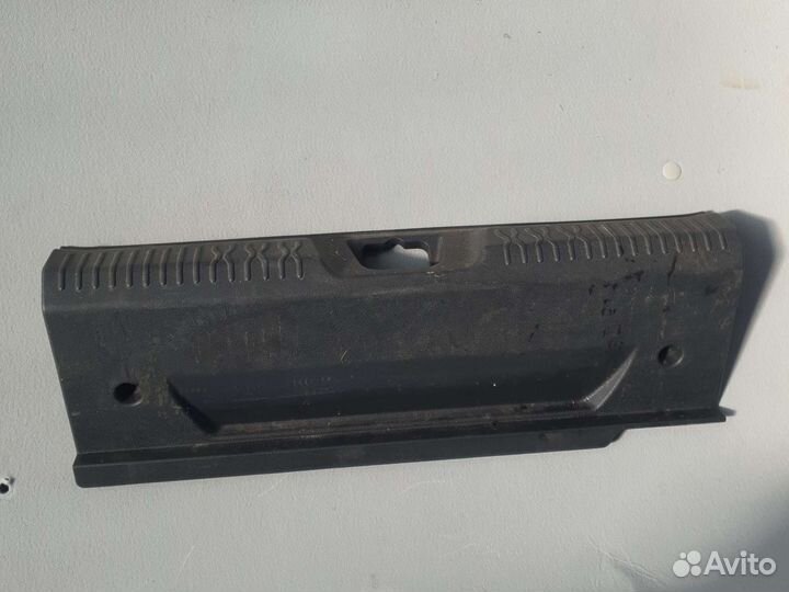 Обшивка задней панели багажника vesta