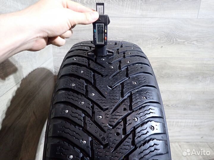 Nokian Tyres Hakkapeliitta 8 SUV 225/60 R18 104T