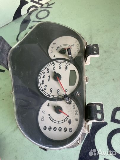 Приборная панель mitsubishi colt