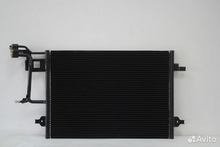 Радиатор кондиционера Ауди А6 2.0/3.0 01-04