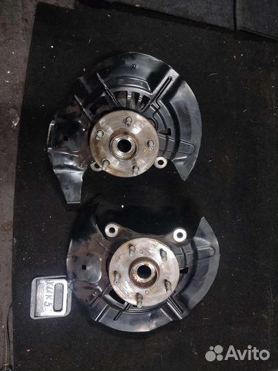 Кулак поворотный передний Lexus RX4 RX450H