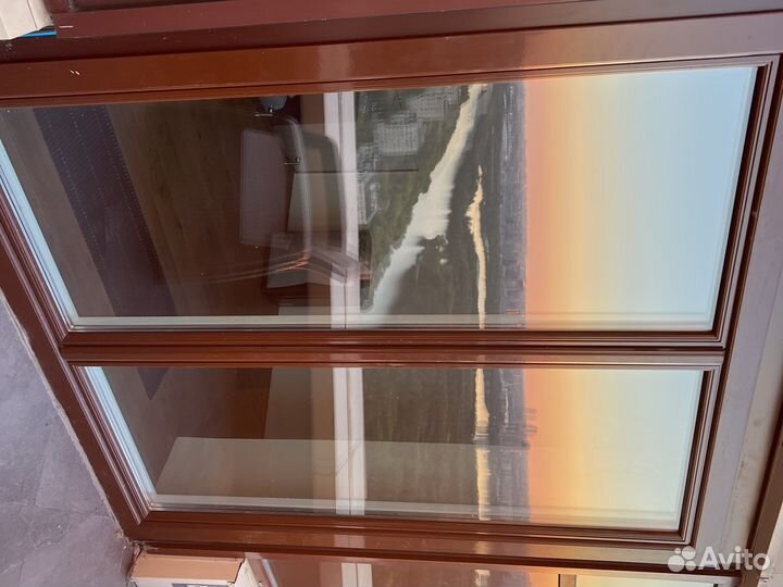 Дверь французская дуб с металлическими накладками