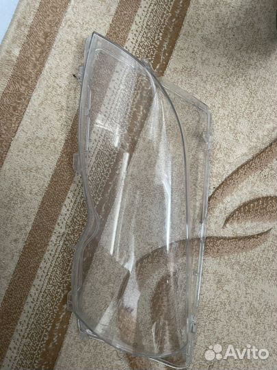 Стекло фар е46 рест