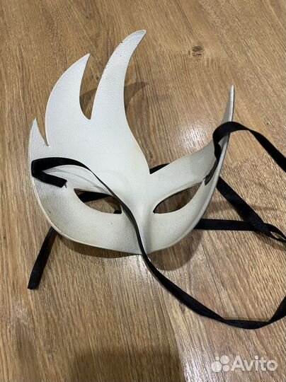 Маска маскарадная женская