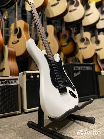 Электрогитара суперстрат белая (Новая)