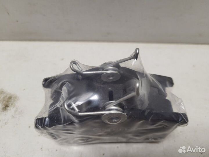 Колодки дисковые задние Volkswagen Golf Iii