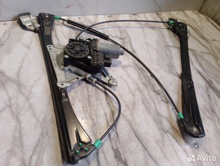 Стеклоподъемник передний правый Audi A4 B5 AEB