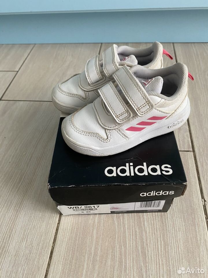 Кроссовки Adidas