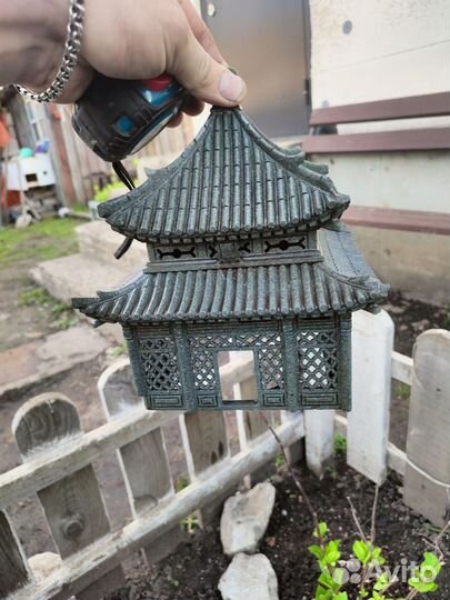 Гранитный домик