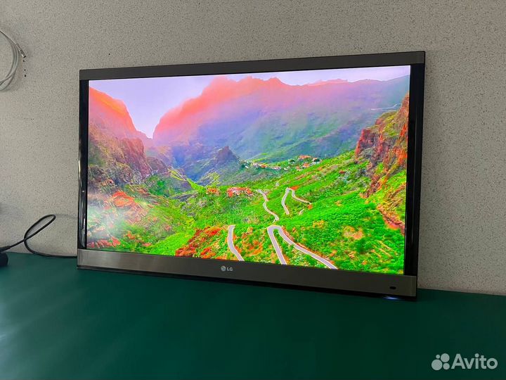 Телевизор LG 42 (Смарт тв)