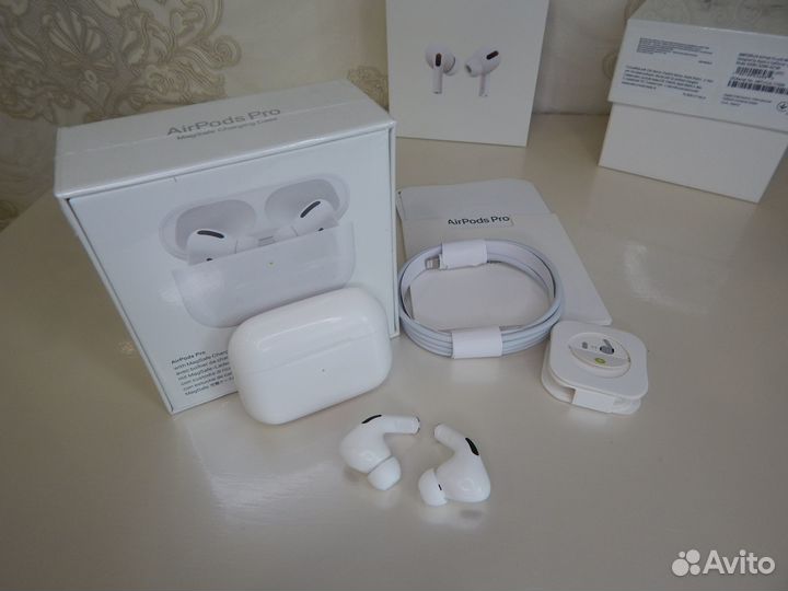 Беспроводные наушники AirPods PRO