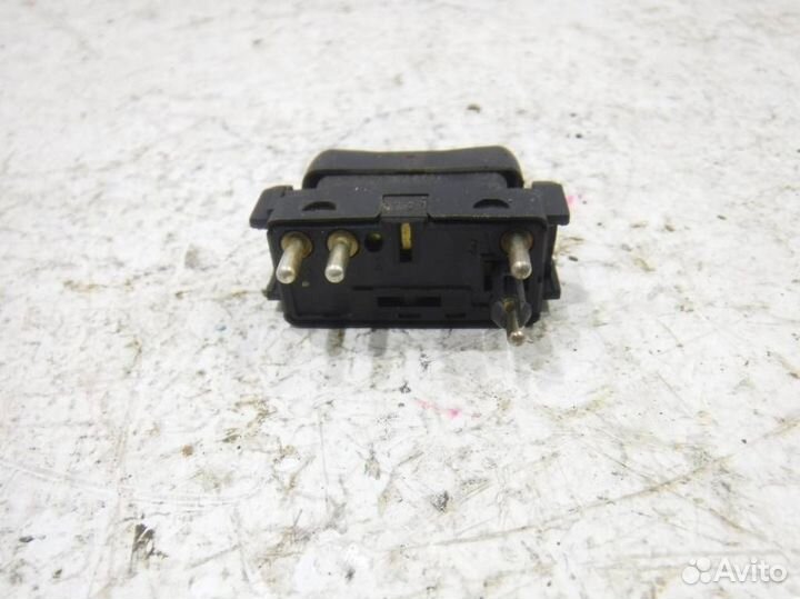 Кнопка стеклоподъемника