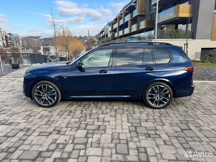 BMW X7 3.0 AT, 2024, 1 км