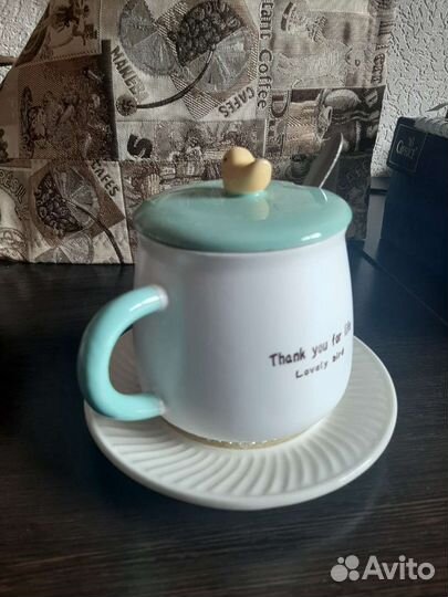 Чашка с блюдцем,крышкой и ложечкой