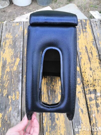 Подлокотник LADA granta