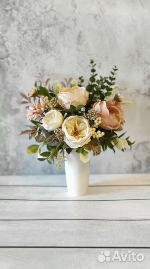 Композиции из искусственных цветов