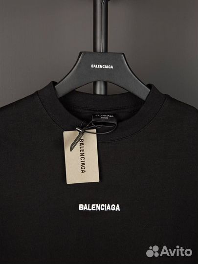 Футболка balenciaga