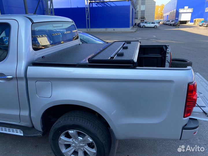 Жёсткая трех-секционная крышка JAC T6