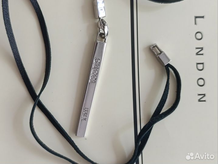 Подвеска gucci на кожаном шнурке новое