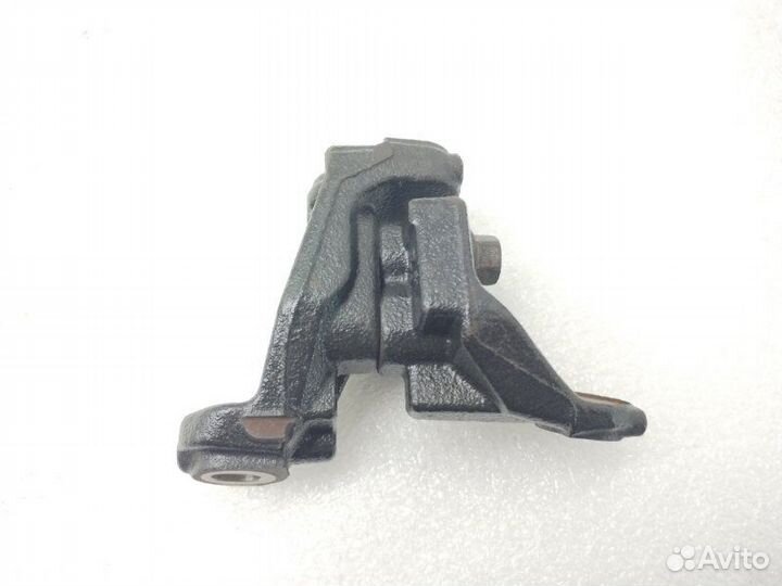 Кронштейн двигателя Mazda 3