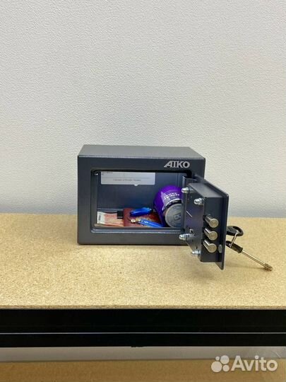 Мебельный сейф для дома aiko Т-140 KL