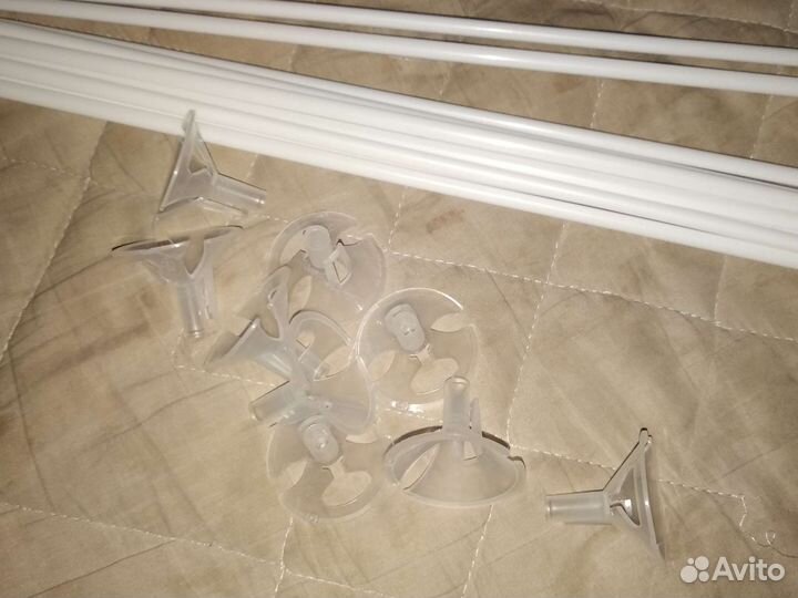 Насос, клеевой пистолет, нитки, пряжа,бутылочки