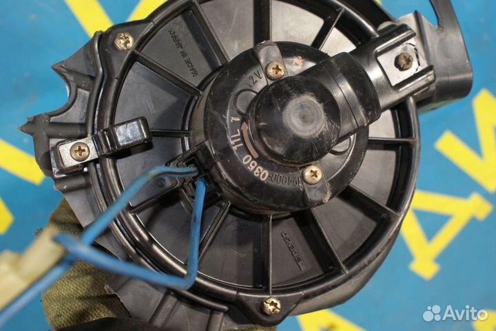 Моторчик печки mazda 323 F (BG)