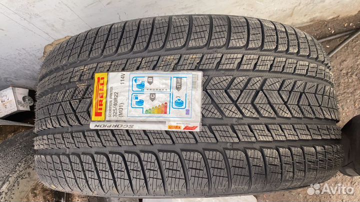 Pirelli Scorpion Winter 285/45 R22 и 325/40 R22