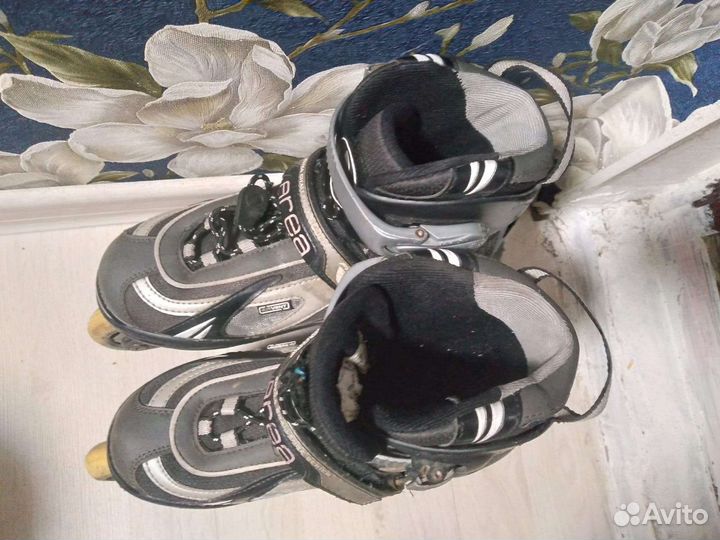 Роликовые коньки