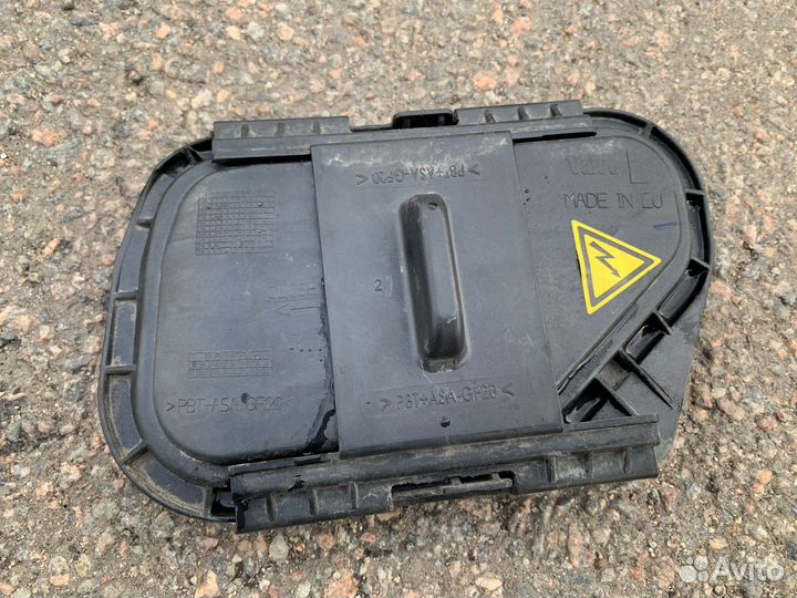 Крышка фары левой Q7 (4L)