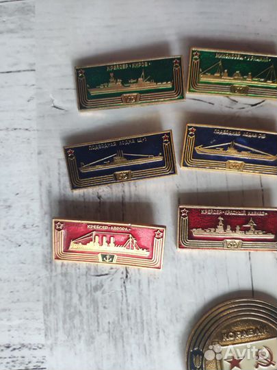 Значки из серии 