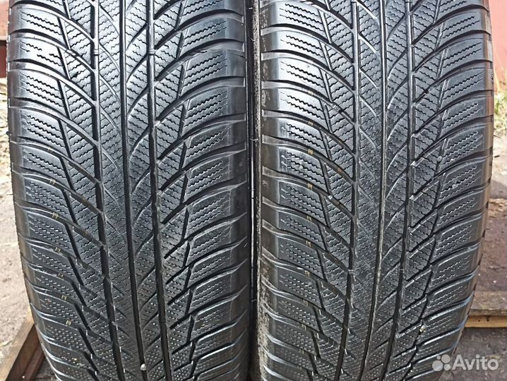 Bridgestone Blizzak LM-001 215/65 R17 99H