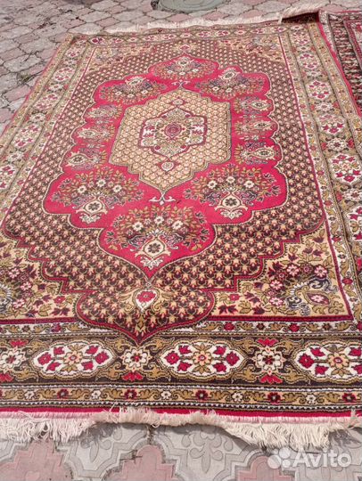 Ковер шерстяной