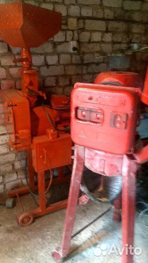 Зернодробилка