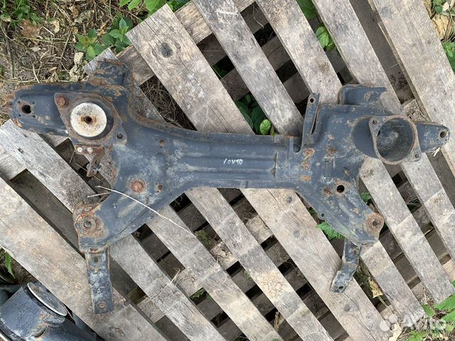 Подрамник volkswagen golf 3 vento