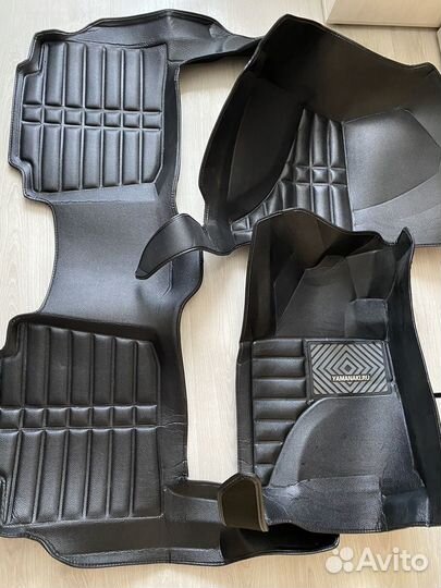 Коврики 3D с бортами на Тайота Ленд Крузер 200