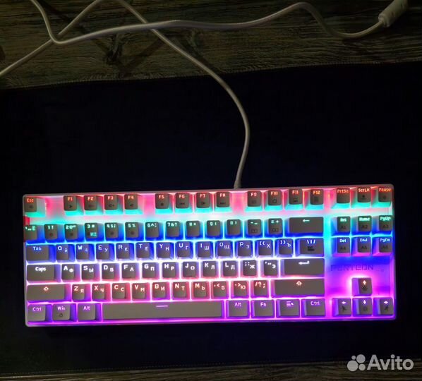 Игровая клавиатура и мышка