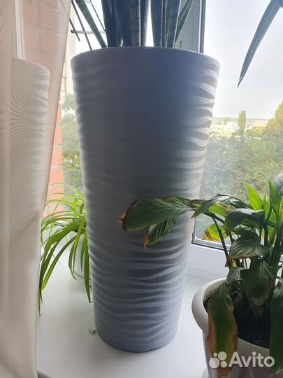 Кашпо для цветов напольное