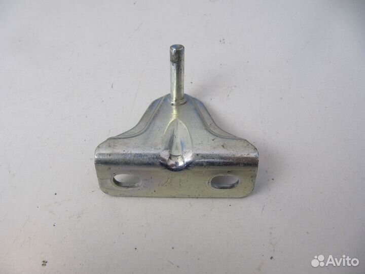 Скоба крепления крышки Mercedes Benz Actros MP4