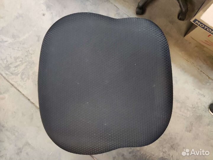Сиденье для офисного кресла в хорошем состоянии