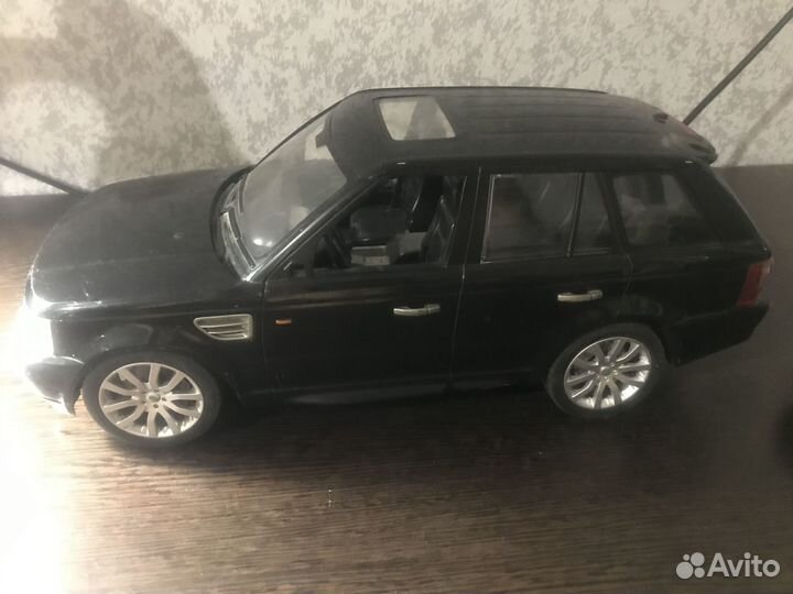 Машинка на пульте управления