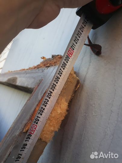 Металлическая дверь